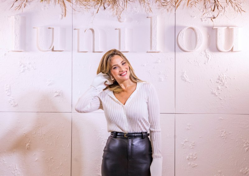 Izabel Kovačić podijelila fotke iz djetinjstva: Kosa je oduvijek njezin zaštitni znak