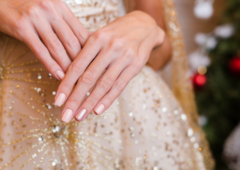 Ovakva manikura je hit sezone, a izgleda tako luksuzno