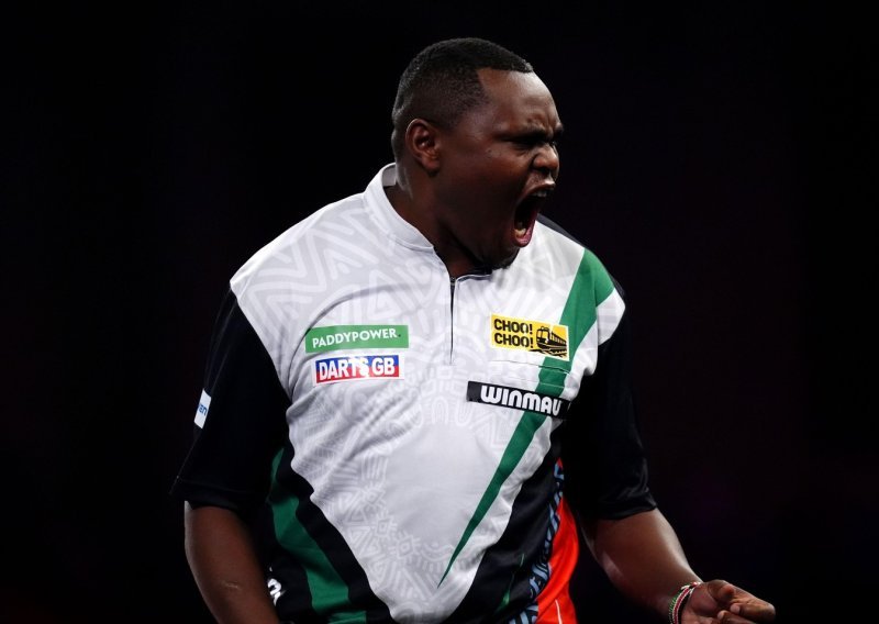 Apsolutna senzacija na SP-u u pikadu: Veterinar iz Kenije  preokretom svladao jednog od najboljih