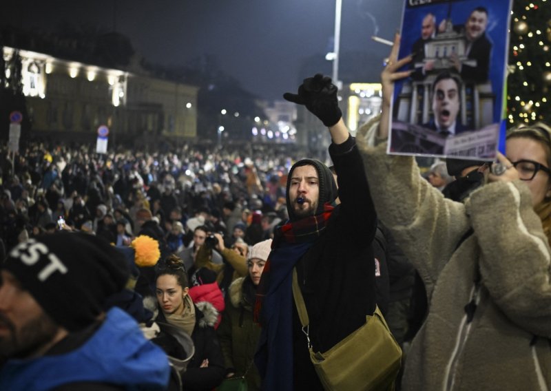 Tisuće Bugara na ulicama: 'Ovo nije farsa'