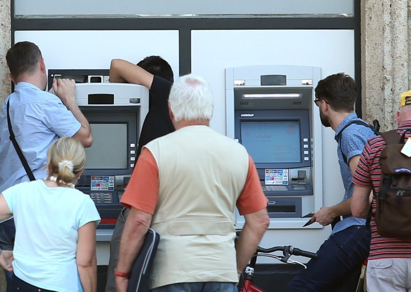 Od 1. siječnja banke su dužne omogućiti pakete besplatnih usluga: Kako do njih