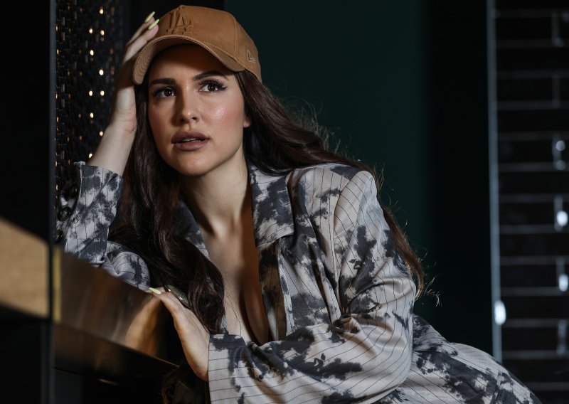 Lana Jurčević ne krije sreću: Pratiteljima na spektakularan način otkrila spol djeteta