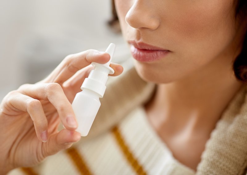 Jedna mala promjena i nos će vam zahvaliti: Pravilna tehnika korištenja spreja