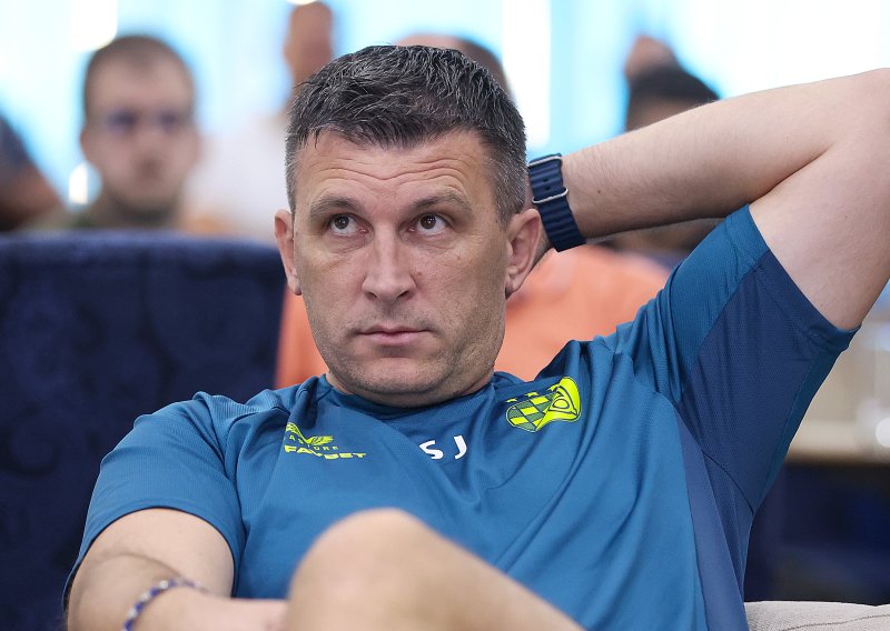 Jakirović o Dinamu: Kao navijača me dvije stvari zabrinjavaju