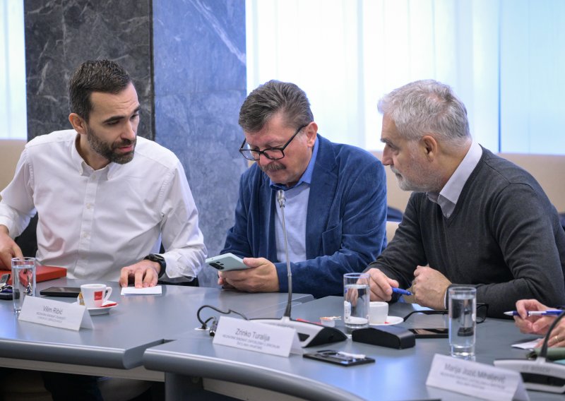 Obrazovni sindikati optužuju Vladu za prekid dijaloga: 'Pregovori stoje mrtvi na papiru'