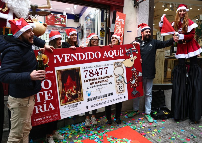 Španjolska božićna lutrija isplatila rekordnih 2,77 milijardi eura dobitaka