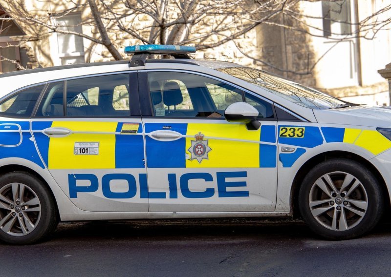 Britanski 'slučaj Pelicot': Britanac optužen da je 13 godina drogirao i silovao suprugu, dovodio i druge muškarce