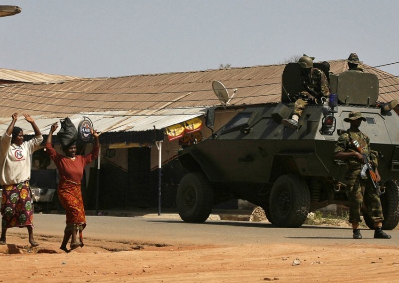 Naoružani muškarci oteli 28 ljudi na putu za muslimanski festival u Nigeriji