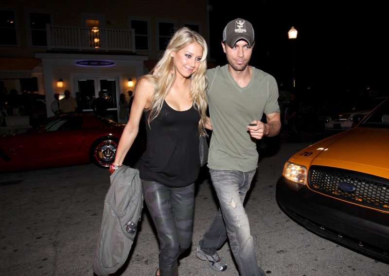 Čestitke ne prestaju stizati: Enrique Iglesias i Ana Kurnjikova dočekali četvrto dijete