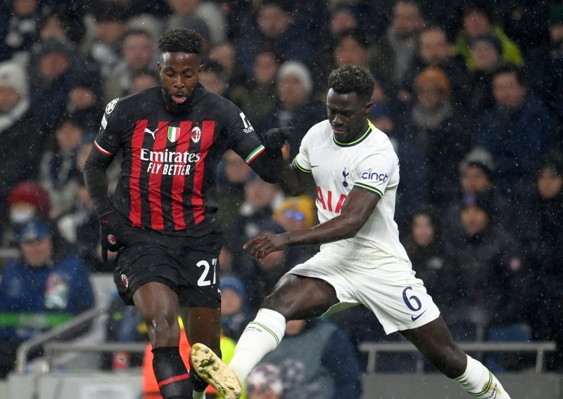 Modrić ostao bez suigrača: Milan dogovorio sporazumni raskid s napadačem