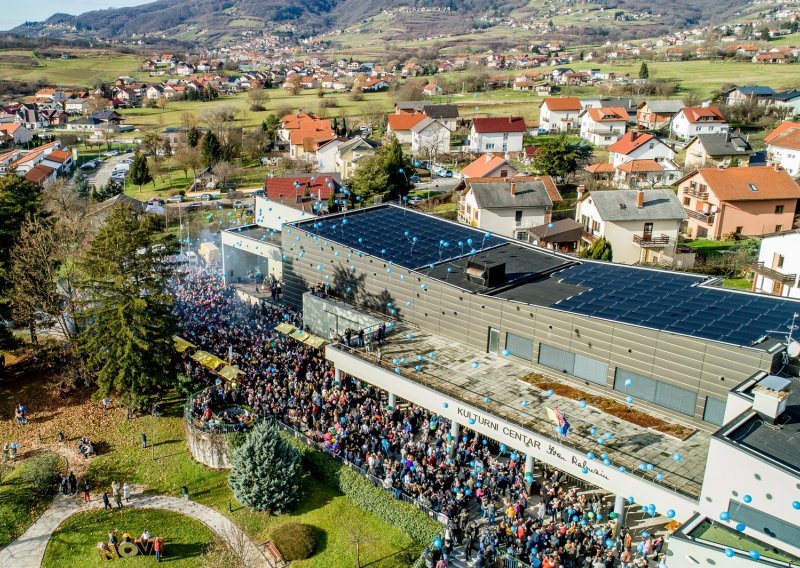 Sretna vam nova 2026. godina – u podne!