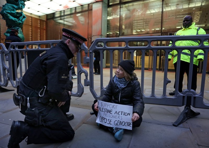 Greta Thunberg uhićena u Londonu, kršila je zakon o terorizmu