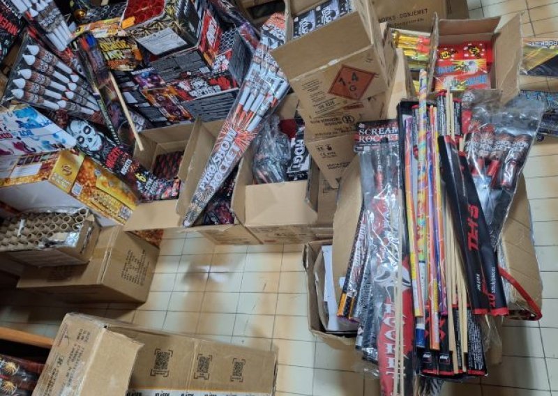 Na zagrebačkoj Trešnjevci pronađena tona pirotehnike, uhićen muškarac