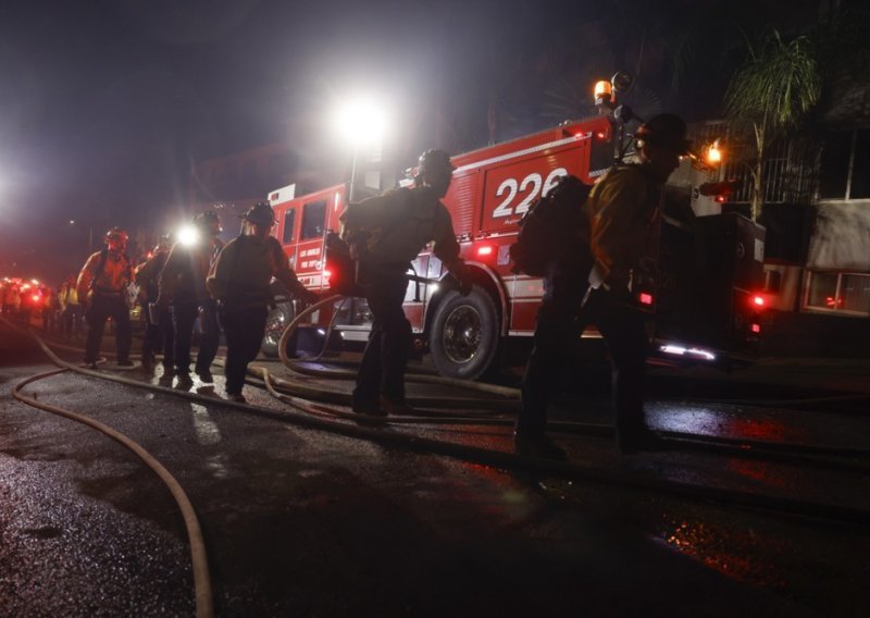 Eksplozije i požar u domu za starije blizu Philadelphije: Najmanje dvoje poginulih