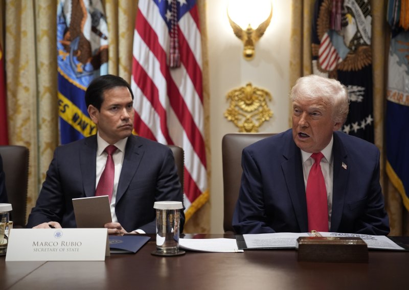 SAD šokirao najnovijom odlukom: Uveo je zabranu ulaska za petero Europljana, evo tko su oni