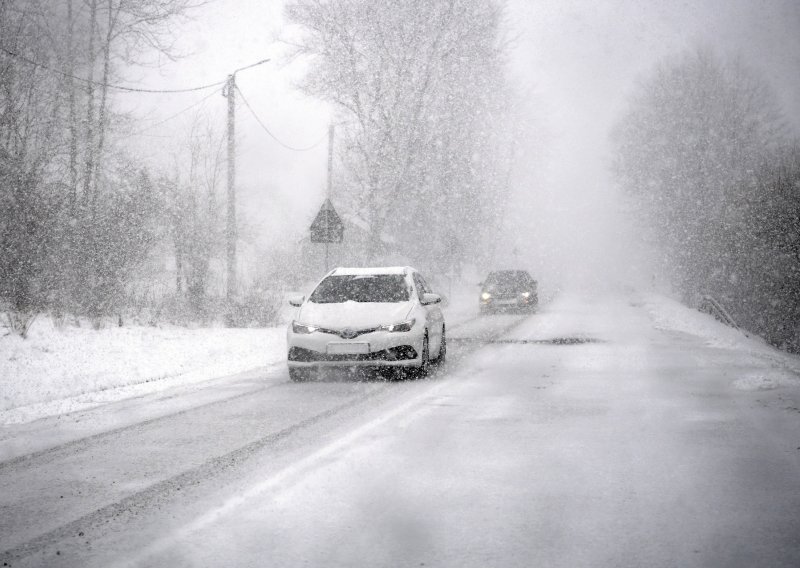 Vozači budite oprezni! Donosimo savjete kako voziti po zimskim uvjetima