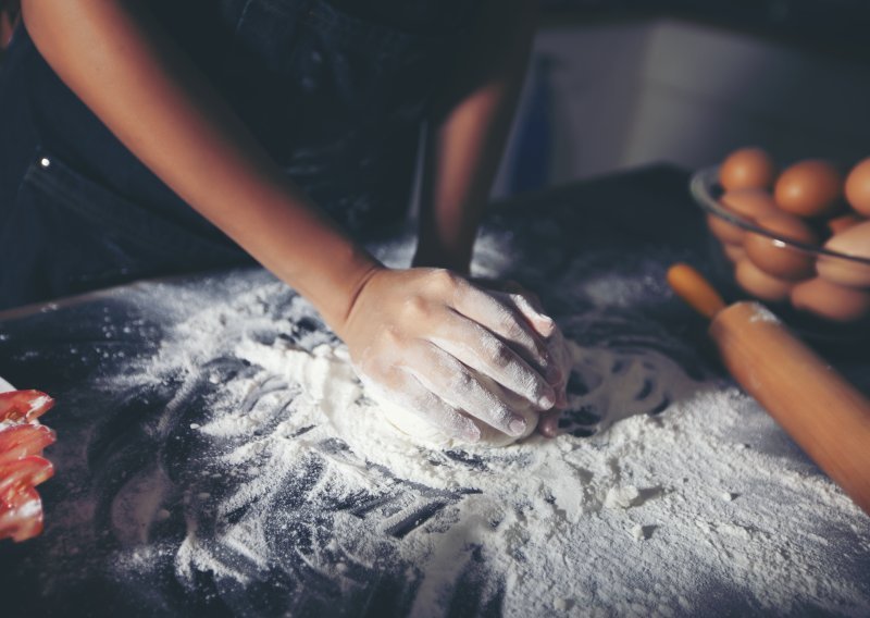 Nije svejedno: Evo kada trebate koristiti oštro, a kada glatko brašno u kolačima i keksima