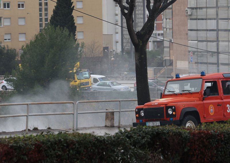 Požar u napuštenom splitskom objektu: Jedna osoba ozlijeđena