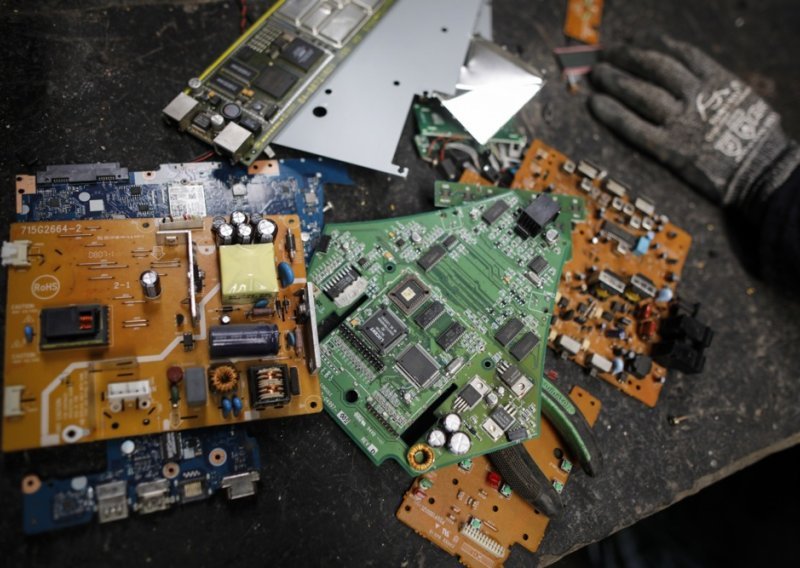 Što baciti, a što spasiti iz pokvarenog laptopa? Pogledajte!