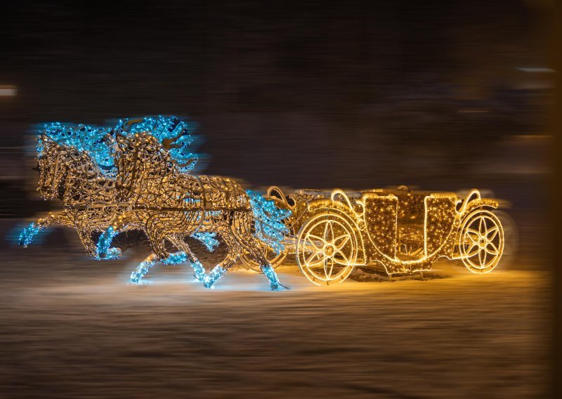Zimski doživljaj za cijelu obitelj - svjetlosna čarolija, interaktivne igre i bajkovita šetnja kroz dvorac i perivoj