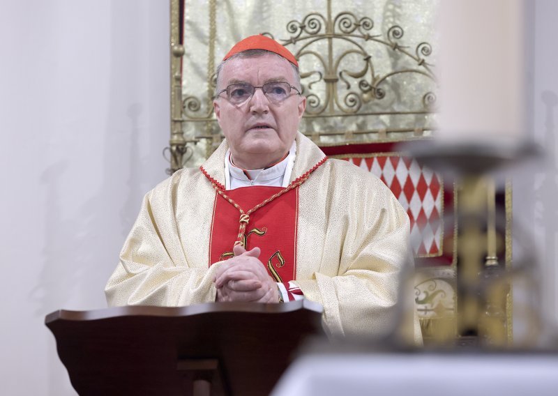 Kardinal Bozanić: Bog je htio postati dijete kako bi ljudima bio što bliži