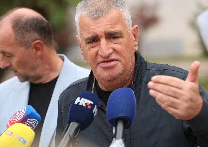 VIDEO Bulj u Sinju rastjerao romski orkestar, u Zagrebu slobodno sviraju: Evo kakva su pravila u Ljubljani