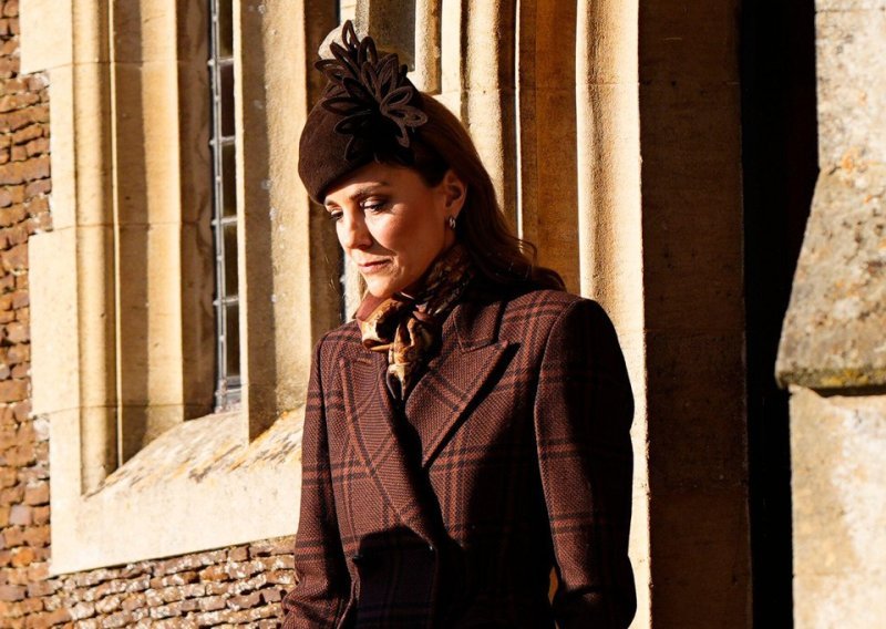 Kate Middleton odustala od tradicije: Srušila božićni protokol i isfurala 'vrući' trend sezone