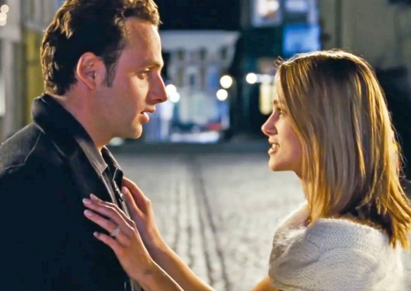 Oko ove scene iz kultnog božićnog filma i danas vladaju kontroverze