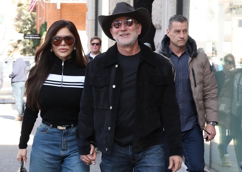 Ne razdvajaju se: Jeff Bezos ne ispušta iz ruku svoju Lauren