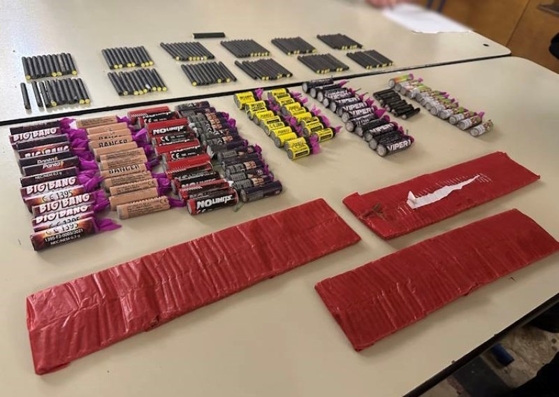 Maloljetnik u Dugavama pao s gomilom pirotehnike, nastradat će - roditelji