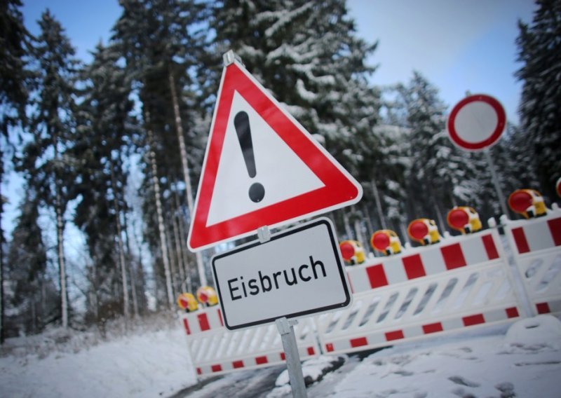 Poledica izazvala niz nesreća u Njemačkoj, hitna pomoć pretrpana