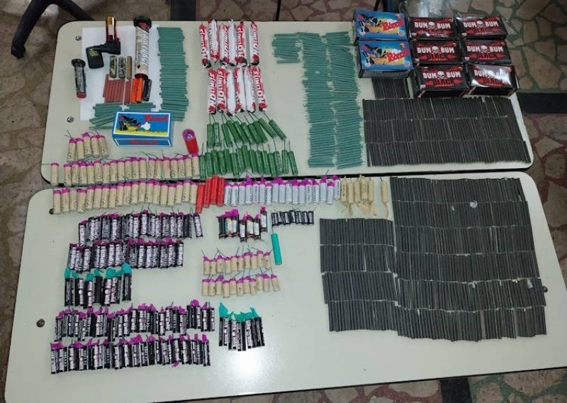 Policija ponovno pronašla puno pirotehnike kod maloljetnika: 'To nisu igračke'