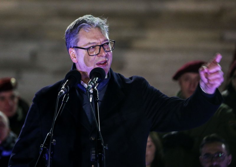 Vučić obećao: U iduća 24 sata stižu 'fenomenalne vijesti'