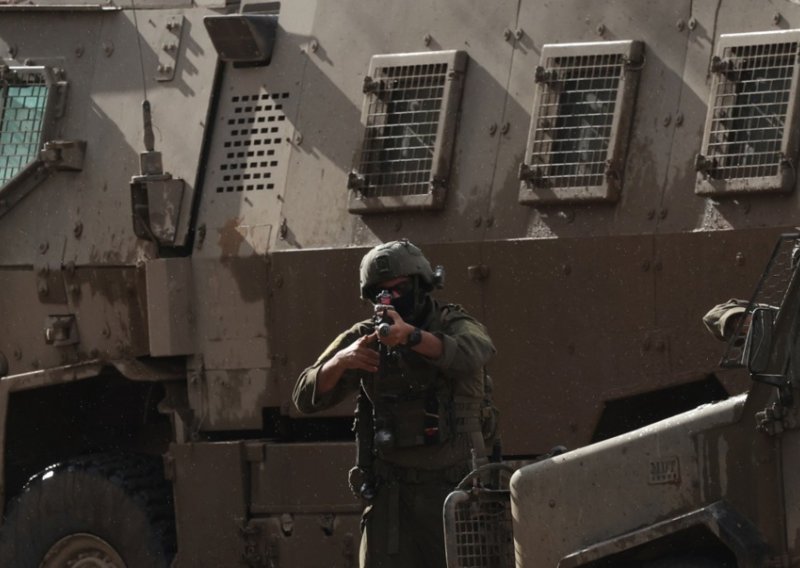 Krhko primirje u Gazi: U izraleskim zračnim napadima poginulo četvero ljudi