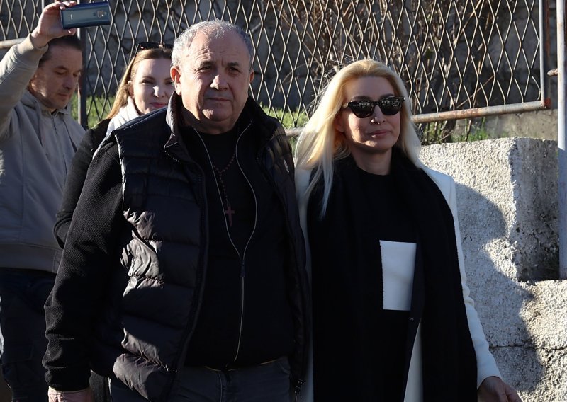 Fani je stigla po Keruma u zatvor i ovim cipelama ukrala svu pažnju