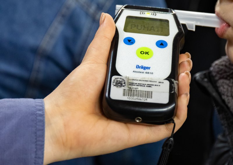 Policajka skrivila nesreću s 1,36 promila, zabila se u ogradu Hrvatskih cesta