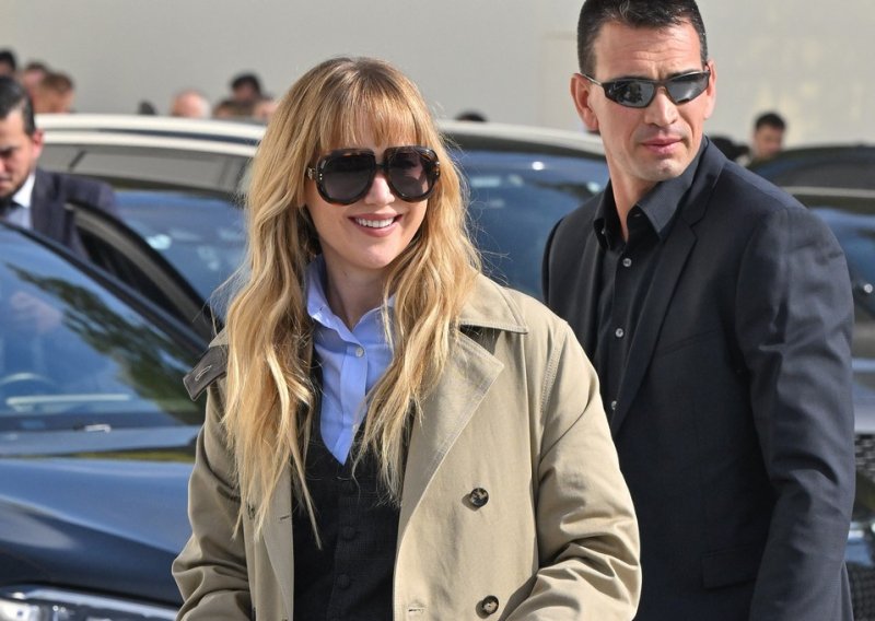 Ni crne ni smeđe: Torbe u ovoj boji su ključni dodatak ove zime, a ovo su top modeli