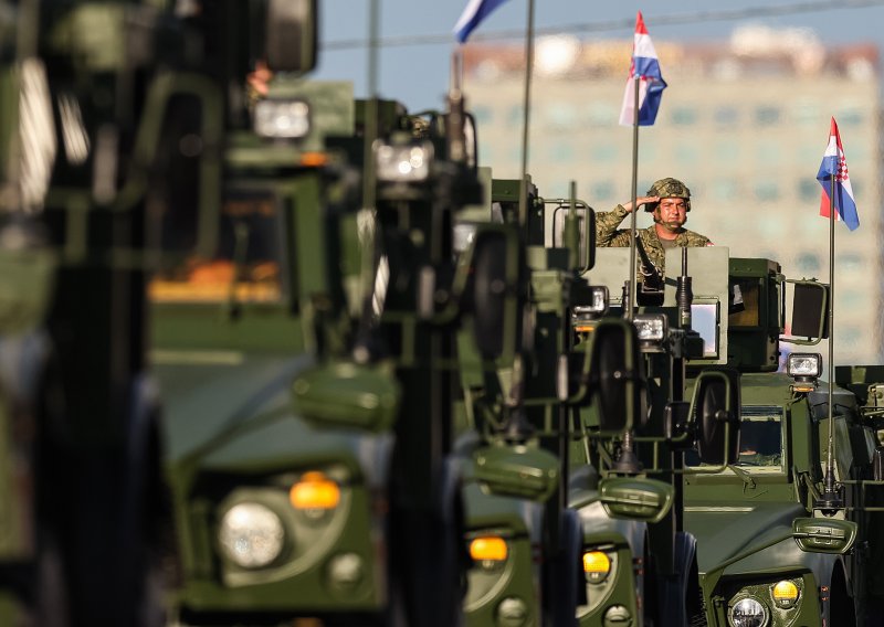 Vojni rok, mimohod, novo naoružanje.... Što je obilježilo obranu u 2025.?