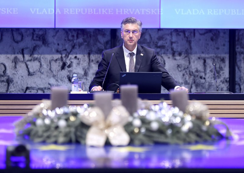 Vlada zasjeda posljednji put u ovoj godini, očekuje se obraćanje Plenkovića