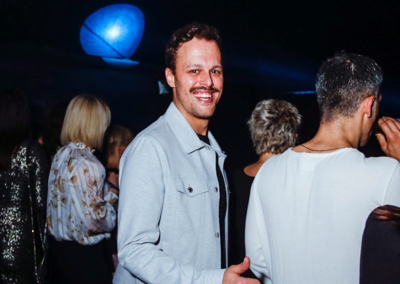 Nova ljubav nakon kratkog braka: Igor Kojić s novom partnericom uživa na skijanju