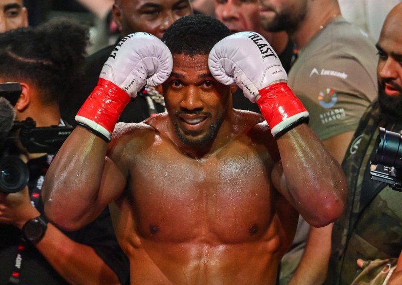 Anthony Joshua nakon strašne nesreće ostaje bez 100 milijuna eura, a upitan je i nastavak karijere