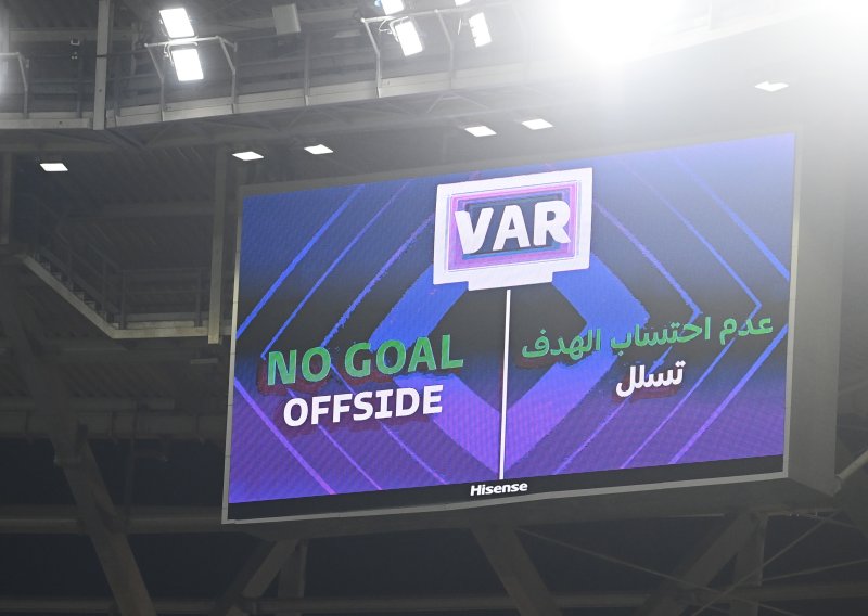 Infantino želi promijeniti pravilo zaleđa: 'Pitamo se kako napraviti igru privlačnijom'