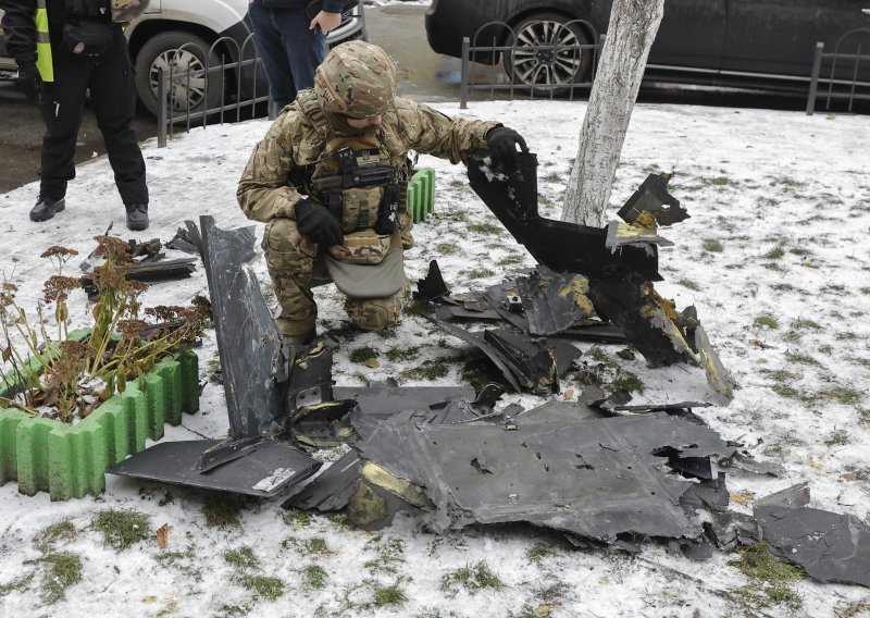 Novi ruski napad dronovima na Ukrajinu, među ranjenima i djeca