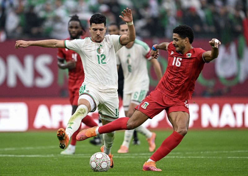 Pogledajte kako je Monsef Bakrar zapucao zicer u uvjerljivoj pobjedi njegovog Alžira