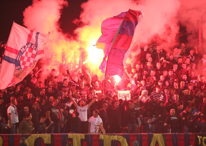 Evo koliko su do sada Hajduk i Dinamo platili zbog divljanja svojih navijača