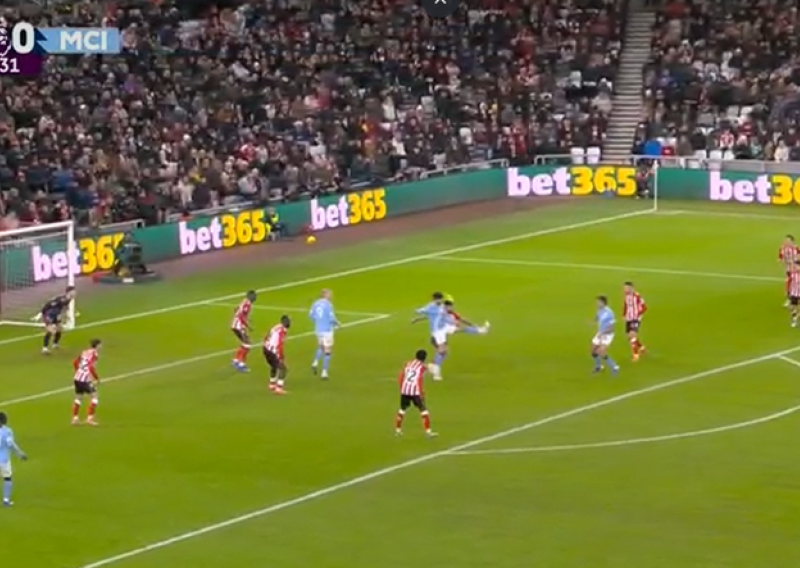 Pogledajte kako je Gvardiol umalo zabio gol karijere: Centimetri su odlučivali