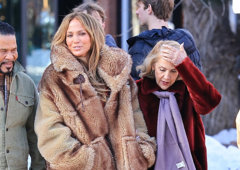 Zbog snimke koja kruži društvenim mrežama svi pričaju o mami Jennifer Lopez