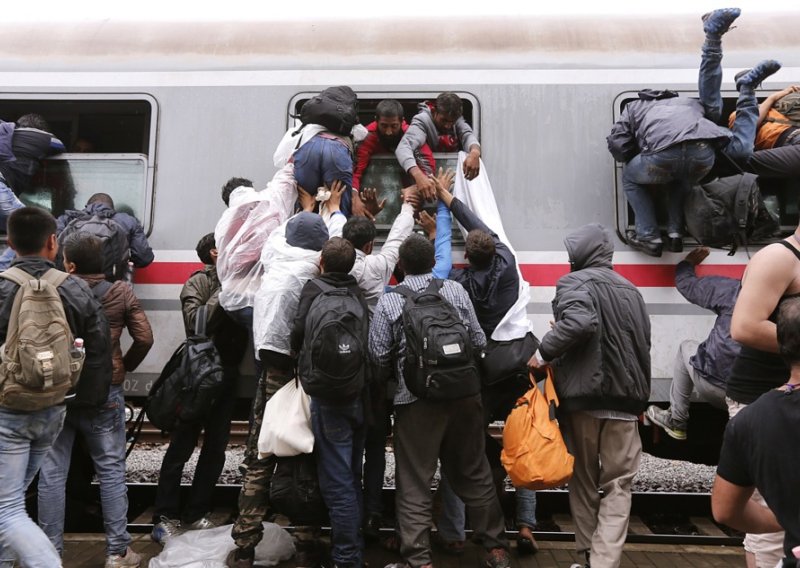 CDU u Njemačkoj radi na masovnom vraćanju izbjeglica: 'Rat u Siriji je gotov'