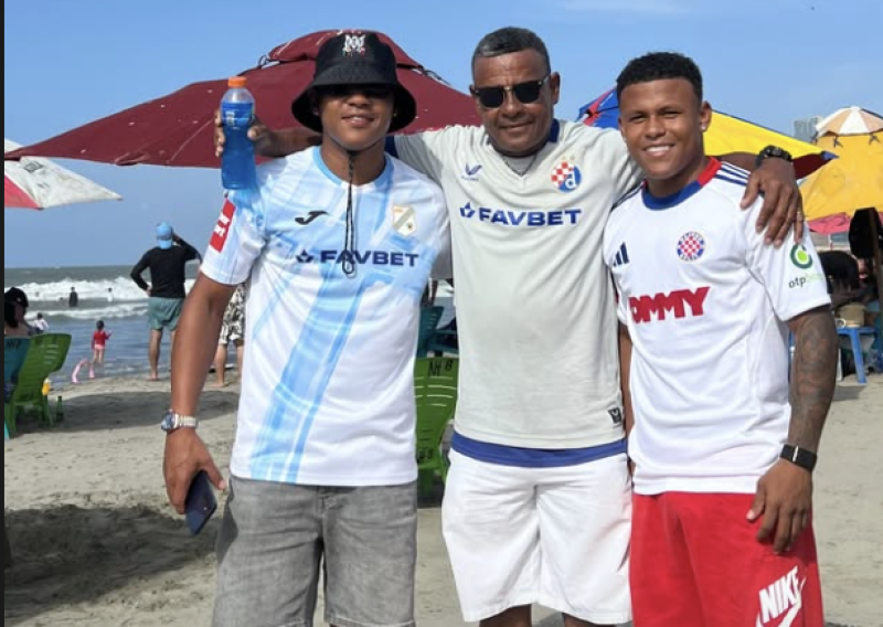 Zvijezda Vukovara pozirala na plaži u Hajdukovom dresu