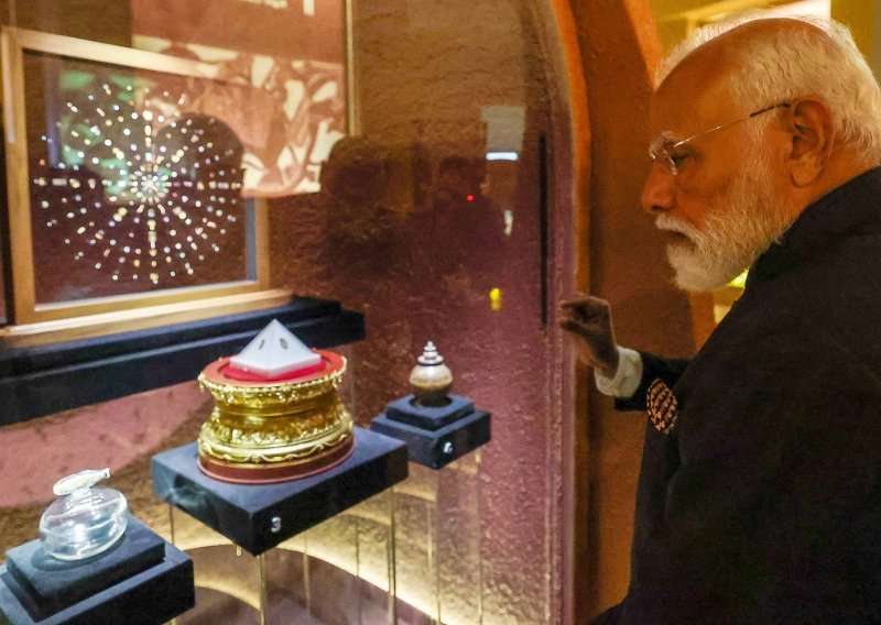 Prvi put od otkrića u Indiji izloženi Budini Piprahwa dragulji